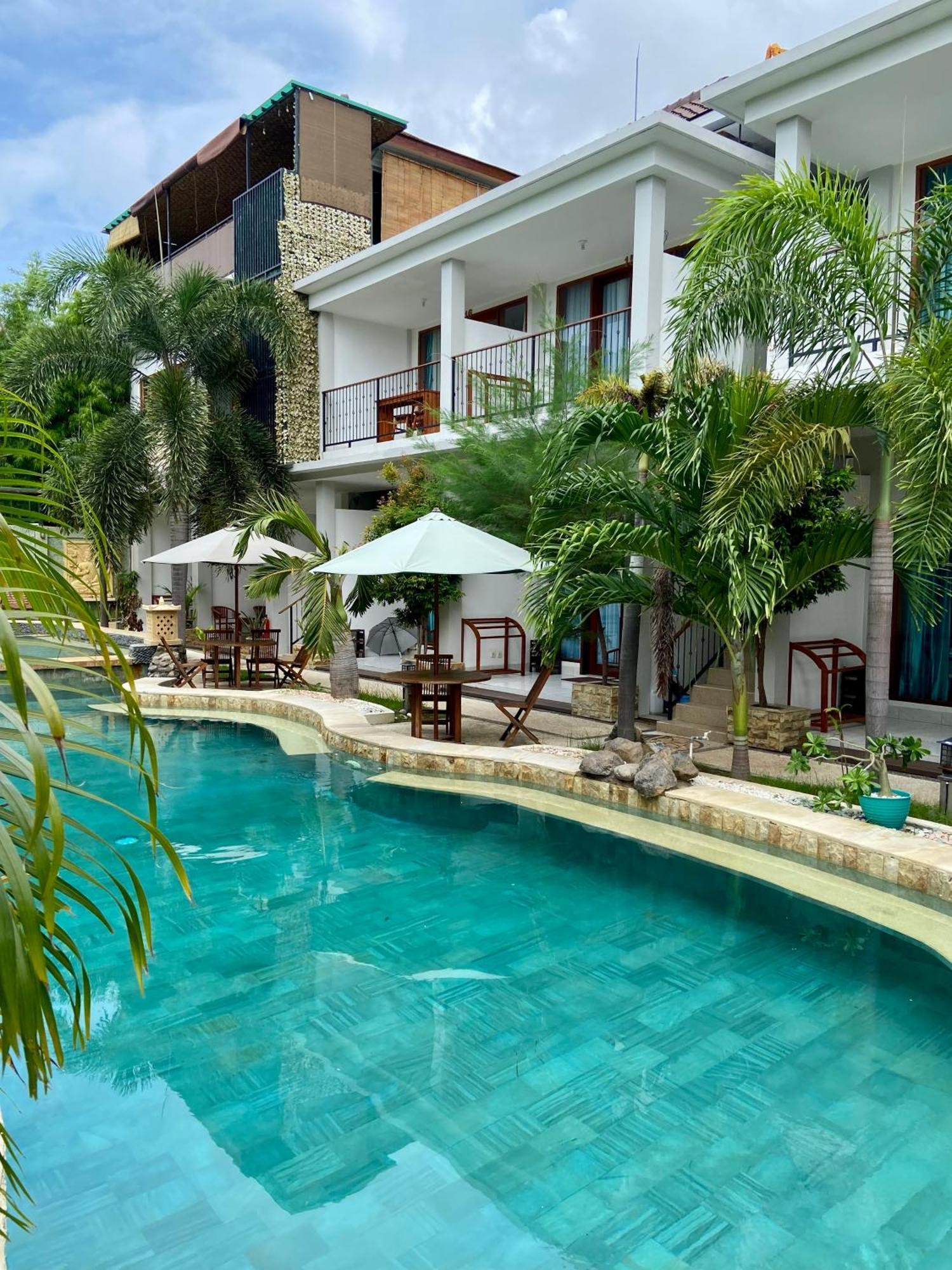 De Padma Gili Air Hotel Exterior photo